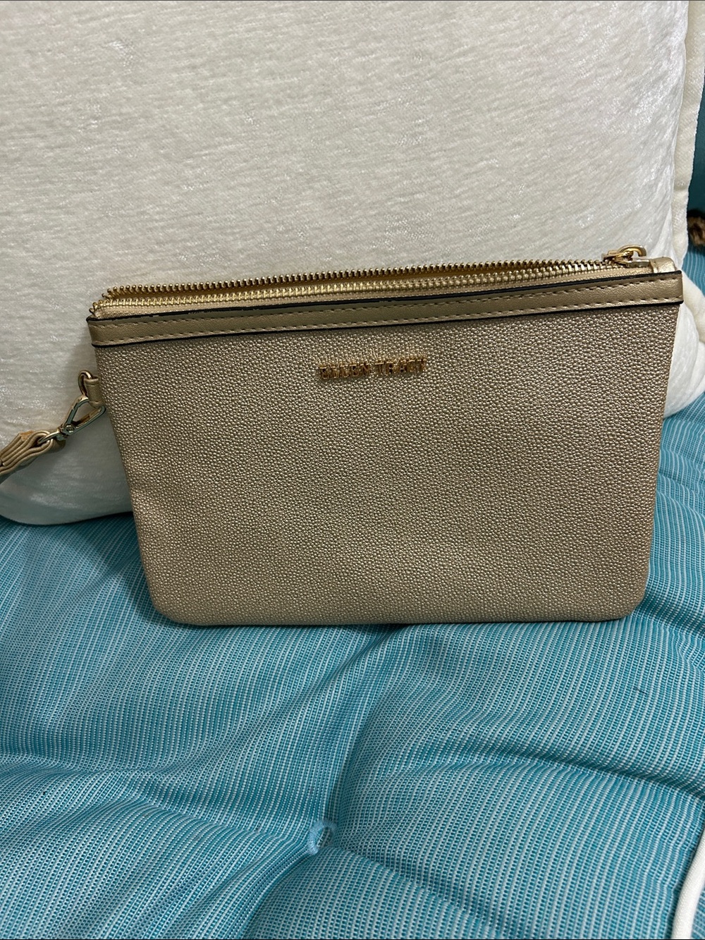 Ellen Tracy Metallic Gold Double-Zip Wristlet Clutch